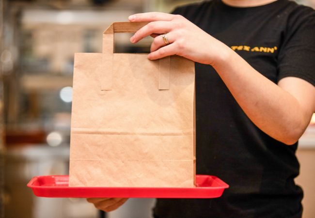 The safety and importance of brown bags for food packaging