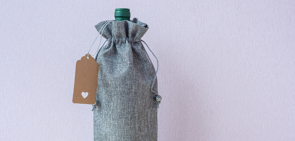 Stylish and Sustainable: The Best Bottle Bags for Every Occasion