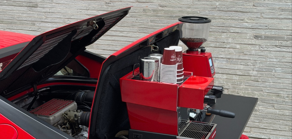 Luxury Coffee On Wheels: V80 Caffè’s Printed Coffee Cups